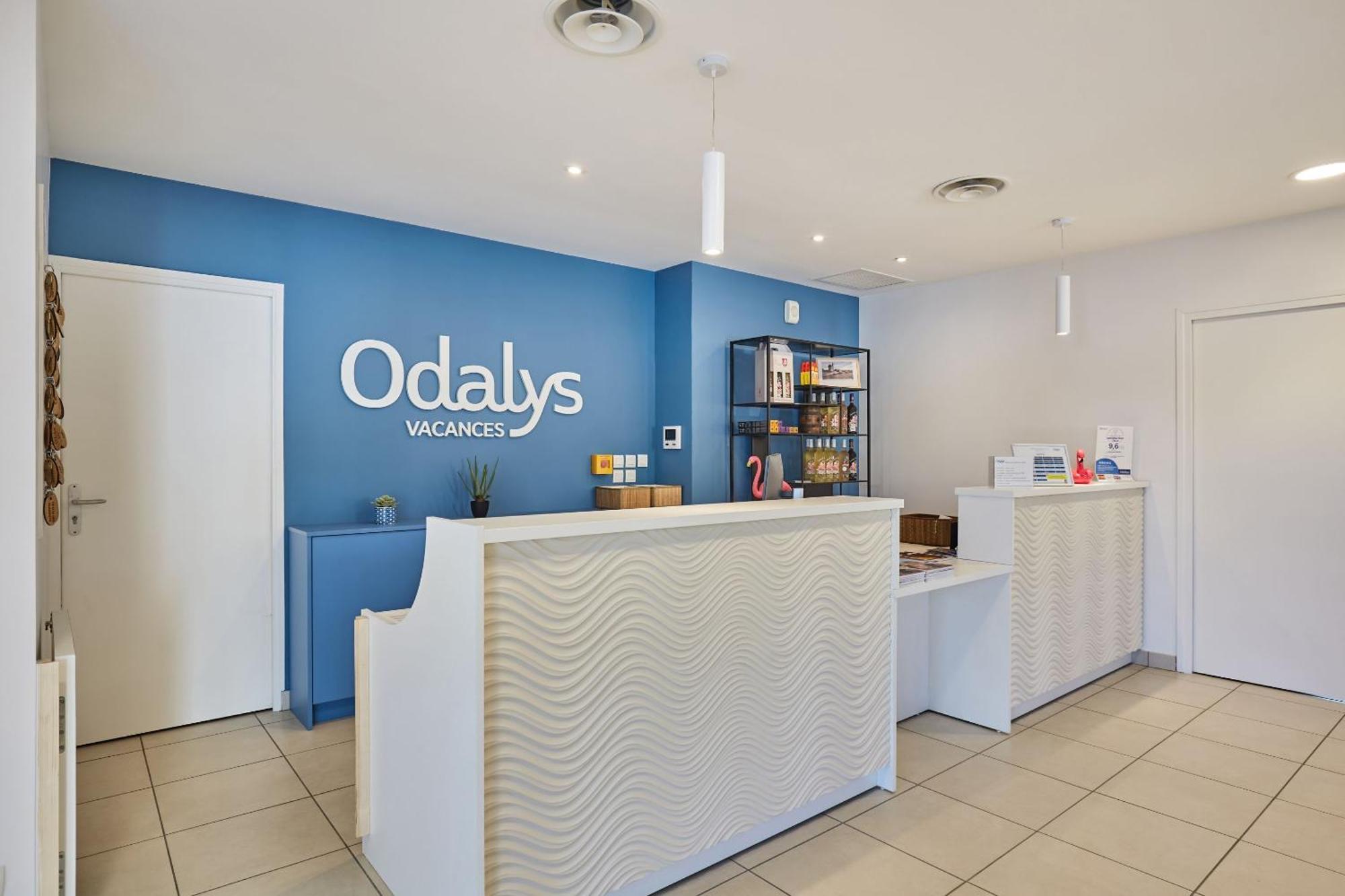 Residence Odalys Le Mas Des Flamants Айга-Мортас Екстериор снимка