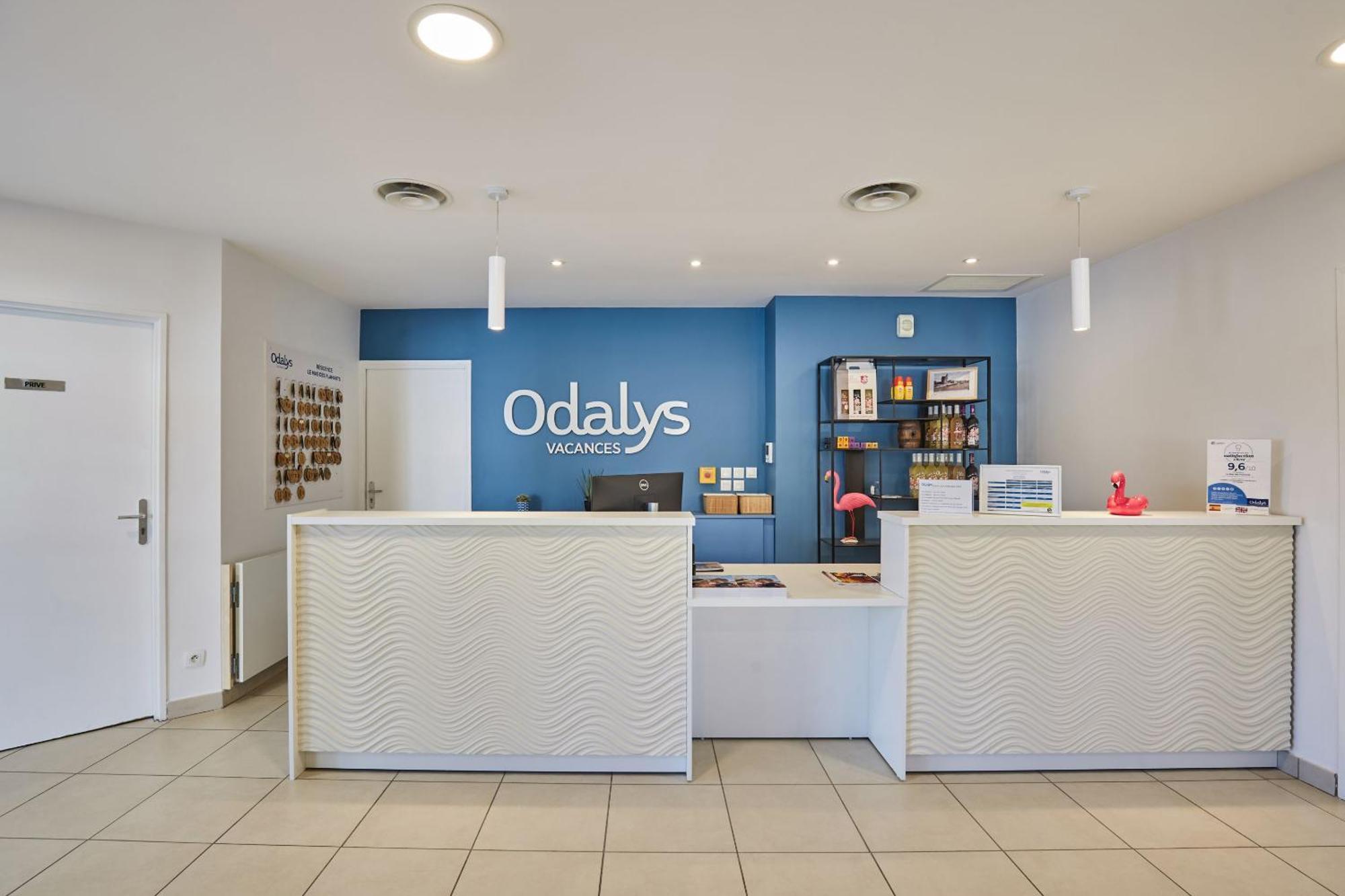 Residence Odalys Le Mas Des Flamants Айга-Мортас Екстериор снимка