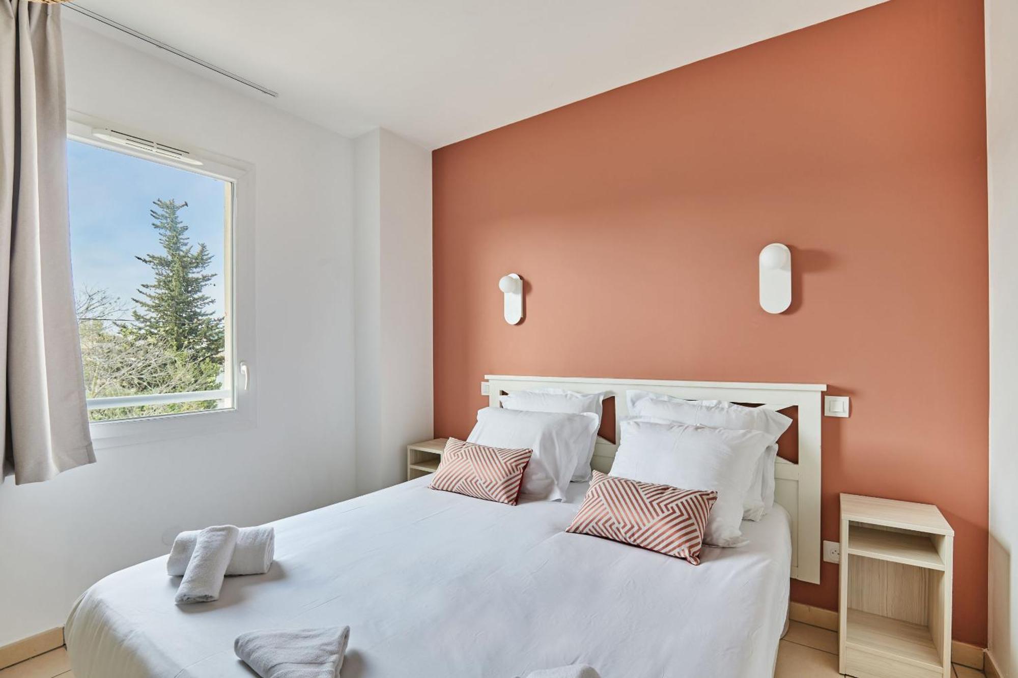 Residence Odalys Le Mas Des Flamants Айга-Мортас Екстериор снимка